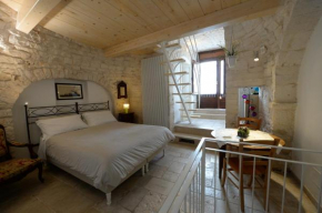 Trulli lovers Alberobello